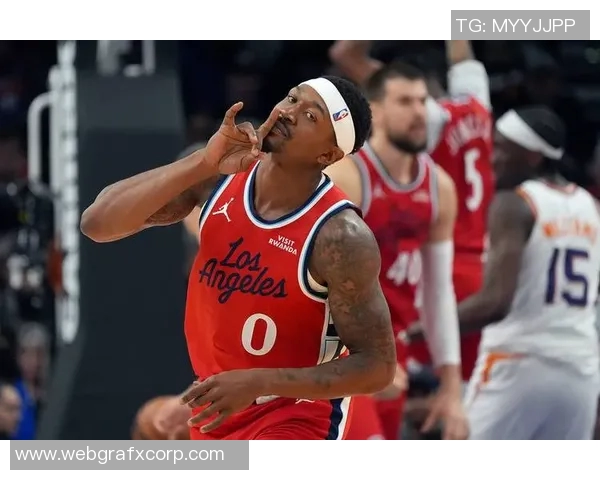 比尔白拿5900万!场均7分快船崩溃,全联盟瞩目 比尔白拿5900万!场均7分快船崩溃,全联盟瞩目