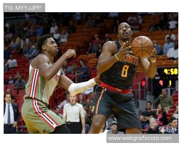 老鹰进攻体系深度剖析与现代篮球战术融合探索 老鹰进攻体系深度剖析与现代篮球战术融合探索